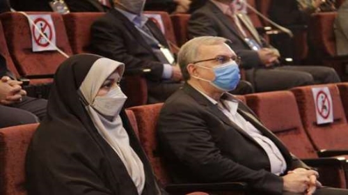 آیین پایانی دومین جشنواره طب ایرانی در سالن امام جواد(ع) ساختمان وزارت بهداشت در حال برگزاری است